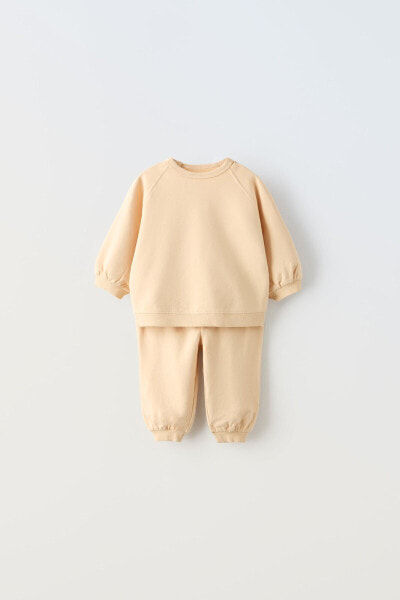 Plain plush sweatshirt and trousers co-ord