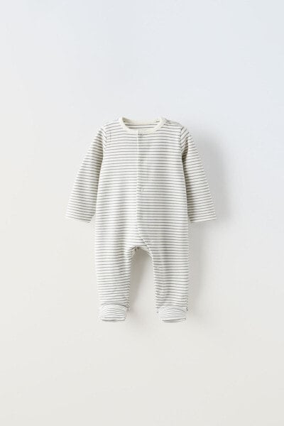 Striped sleepsuit with convertible foot