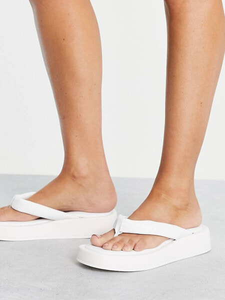 Kaltur flip flip sandals in white PU - WHITE