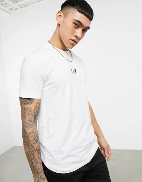 Armani – EA7 – T-Shirt mit mittigem Logo in Weiß