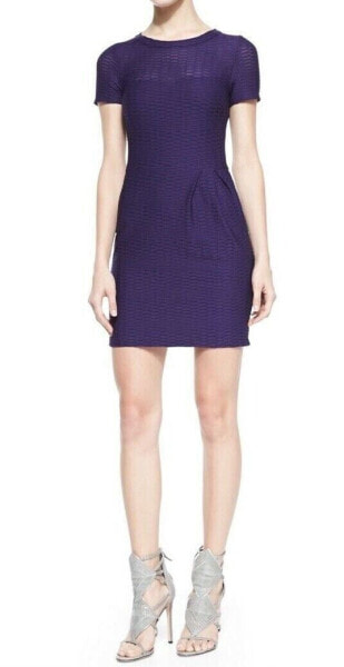 Платье Nanette Lepore фиолетовое с круглым вырезом и короткими рукавами, линия стройного силуэта, размер 10.