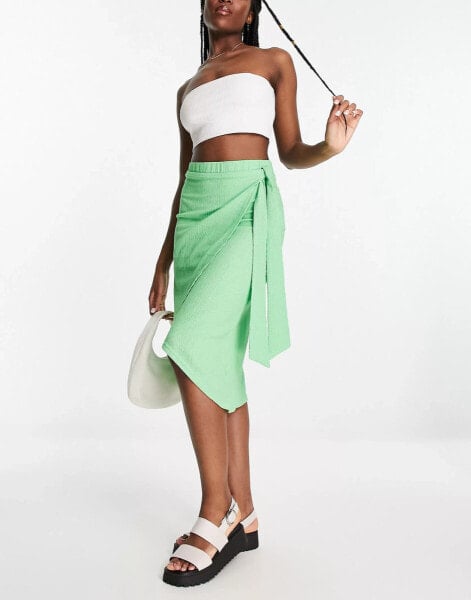 Pieces wrap midi sarong skirt in green