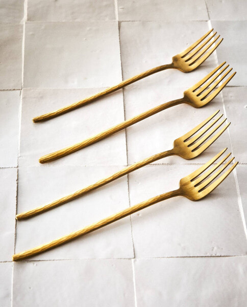 Set of forks with hammered handle