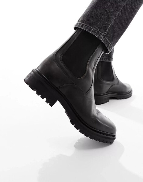 AllSaints – Melos – Chelsea-Stiefel aus Leder in Dunkelbraun