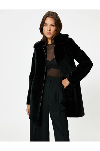Пальто женское Koton съемным искусственным мехом и карманами