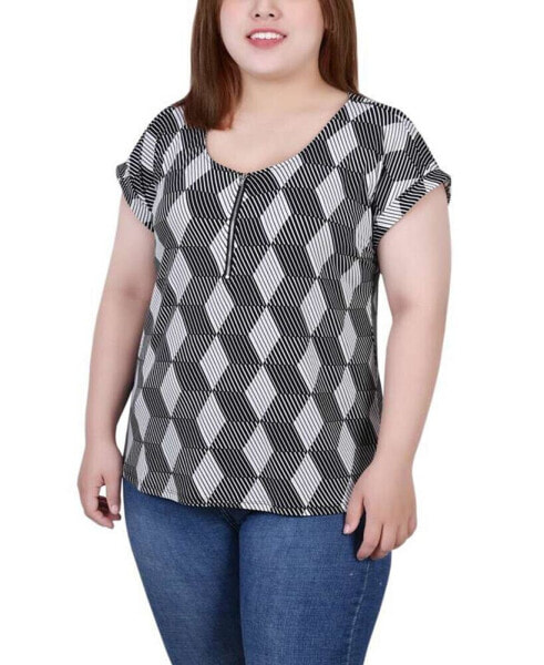 Plus Size Short Extended Sleeve Zip Top