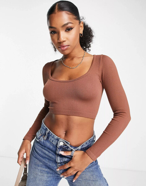 Stradivarius seamless ribbed scoop neck top in chocolate