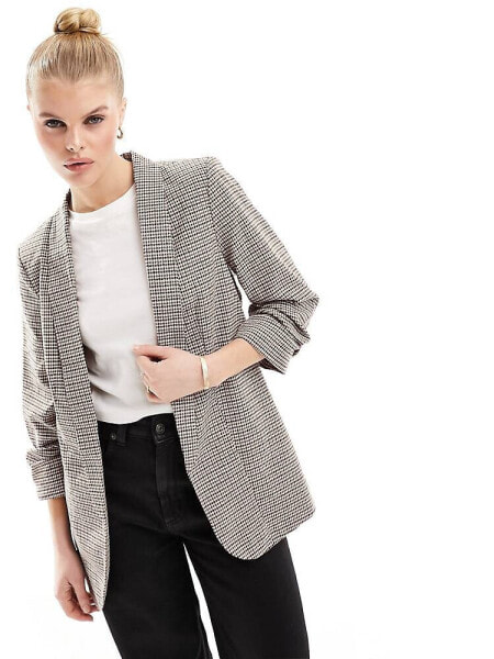 Pieces ruched sleeve blazer in check