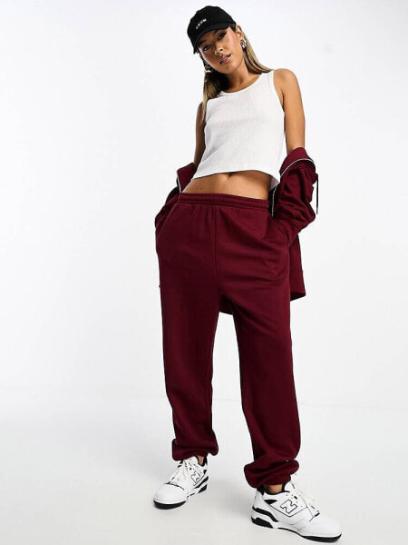 ASOS DESIGN Ultimate Jogger in maroon