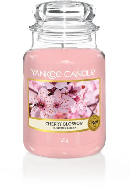 Свечи и подсвечники Yankee Candle Cherry Blossom.