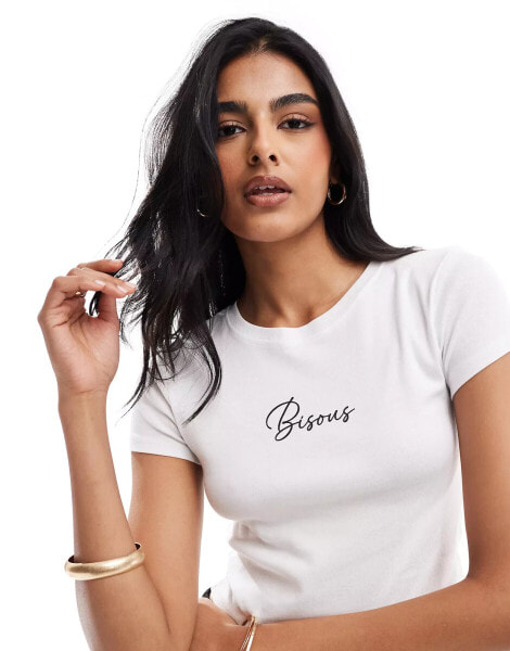 Brave Soul crop t-shirt in white with 'Bisous' print