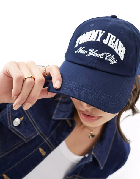 Tommy Jeans script logo cap in navy