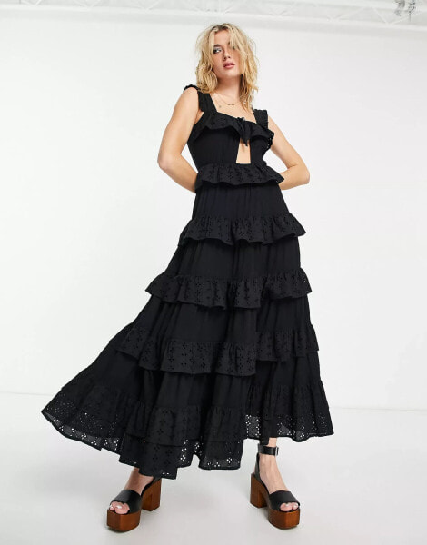 Женское вечернее платье Reclaimed Vintage Gestuftes Maxi-Hängerkleid in Schwarz