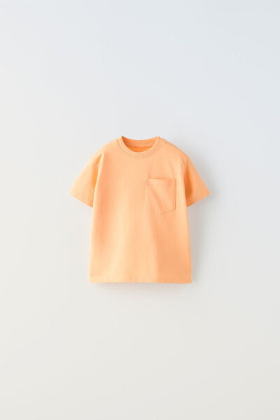 Plain t-shirt with pocket