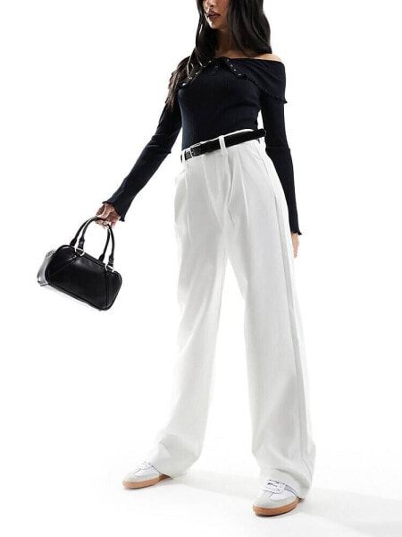 Stradivarius tailored trouser with belt in white