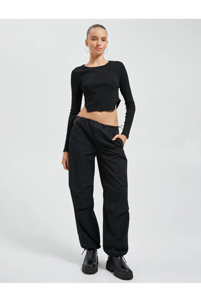 Топ Koton Crop Slim Fit Metal Accents