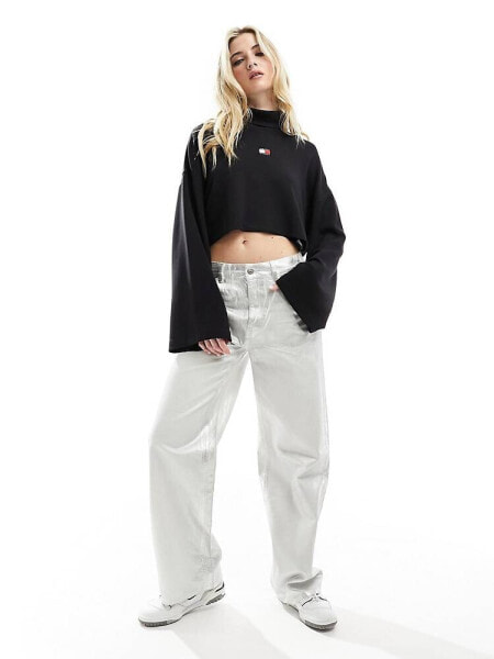 Tommy Jeans relaxed cropped badge turtleneck in black