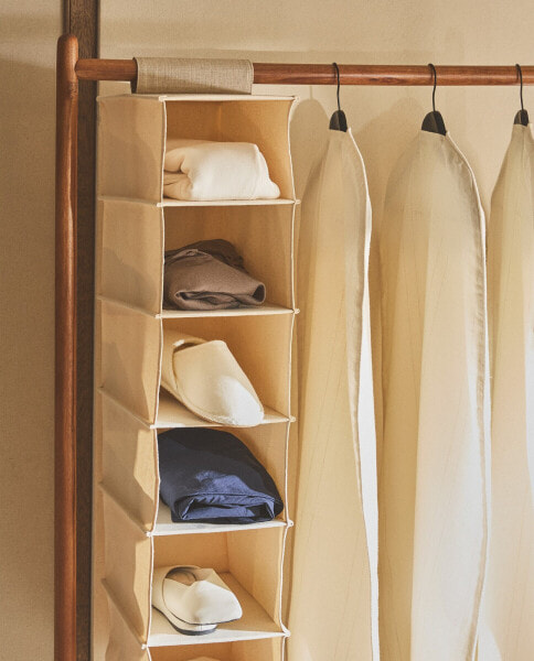 Vertical linen organiser