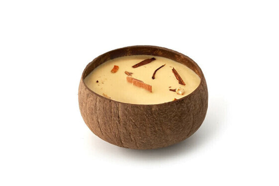 Candle in coconut - aroma Apple and cinnamon