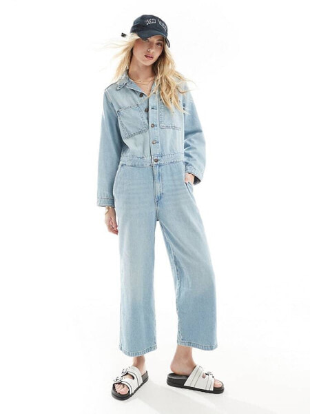 Levi's Iconic overall jumpsuit in light blue denim wash