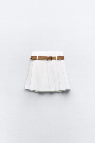 Box pleat skirt with belt