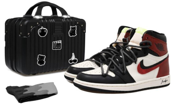 【定制球鞋】 Jordan Air Jordan 1 retro OKHR 双勾 芝加哥 字母 OW风 做旧解构风 高帮 复古篮球鞋 男女同款 红黑白 / Кроссовки Jordan Air Jordan 555088-702