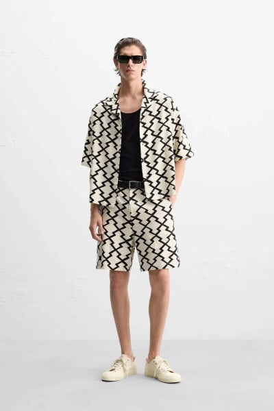 GEOMETRIC PRINT OVERSHIRT