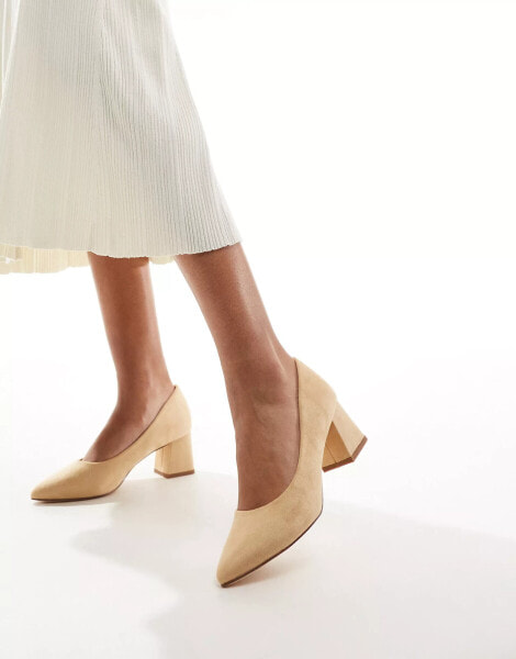 Truffle Collection block heel court shoes in beige