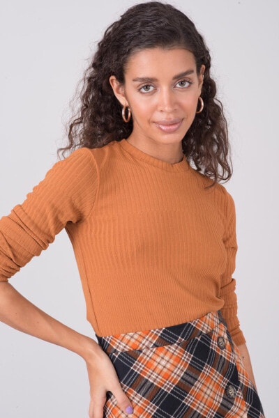 Женская блузка приталенного кроя с удлиненным рукавом - светло-коричневая Factory Price