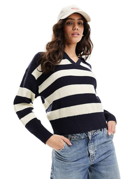 Levi's Eve sweater in black stripe with v neck collar