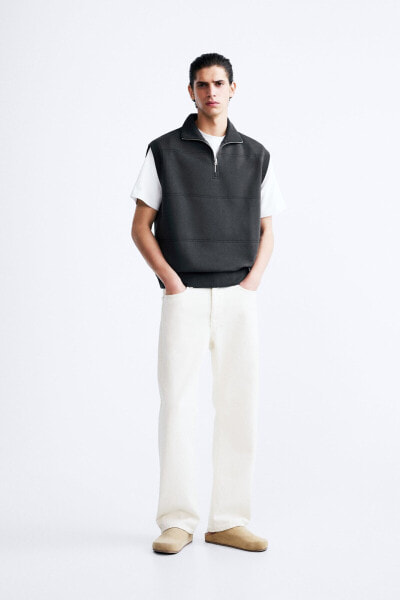 Zip-up gilet with collar