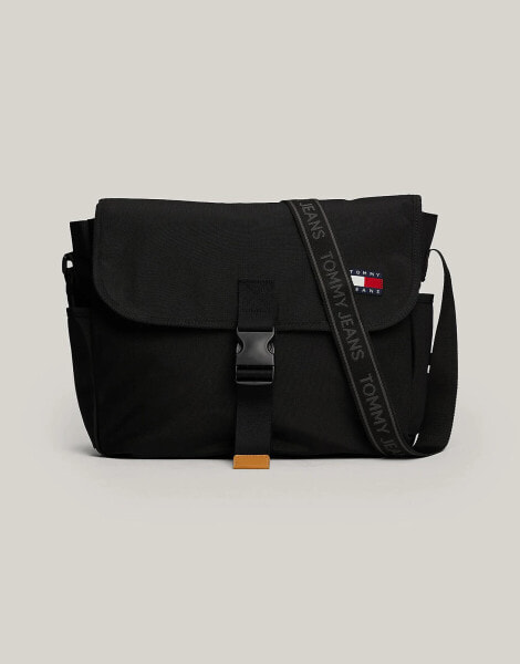 Tommy Jeans Essential Repeat Logo Strap Messenger Bag in Black