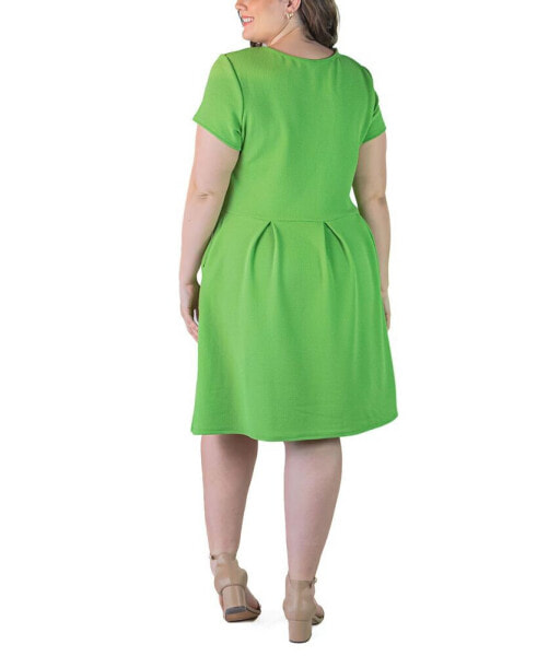 Plus Size Scoop Neck Knee Length Pocket Dress