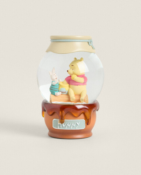 Children’s winnie the pooh snow globe