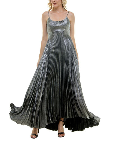 Women's Metallic Pleated Sleeveless Gown