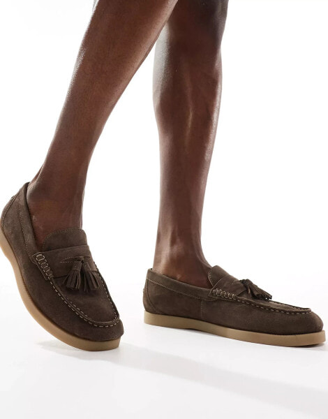 ASOS DESIGN loafers in brown suede with tassel