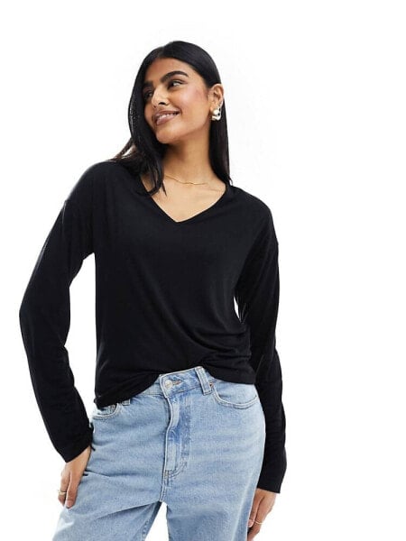 Stradivarius STR slouchy v neck top in black 