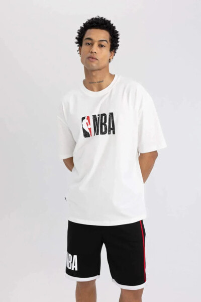 NBA Wordmark Oversize Fit Bisiklet Yaka Kısa Kollu Tişört