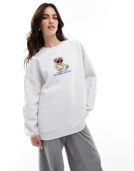 Stradivarius – Oversize-Sweatshirt in Grau mit Teddy-Motiv