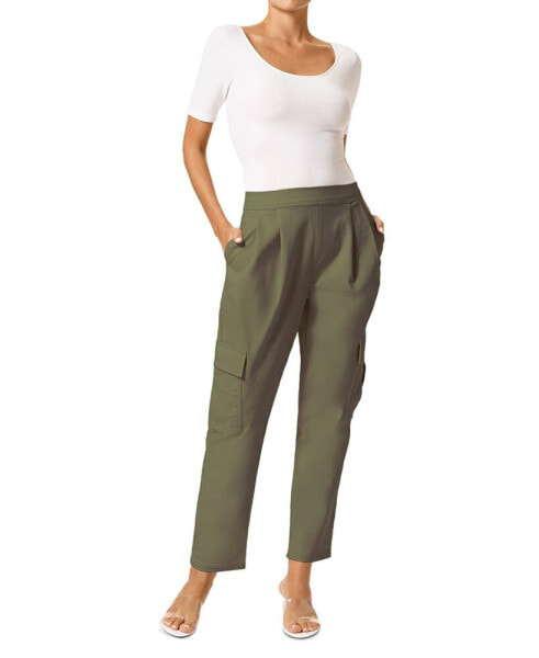 Women's Chinosoft Pleated Tapered Cargo Pants