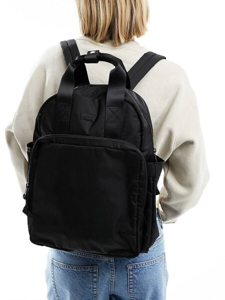 Levi's L pack round backpack with logo in black