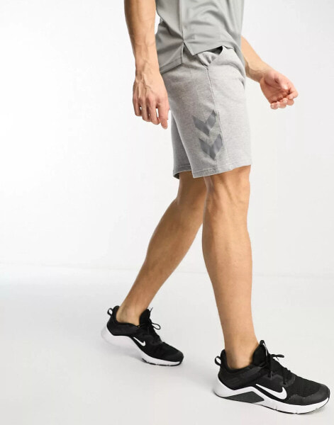 Hummel – Legacy – Shorts in Grau