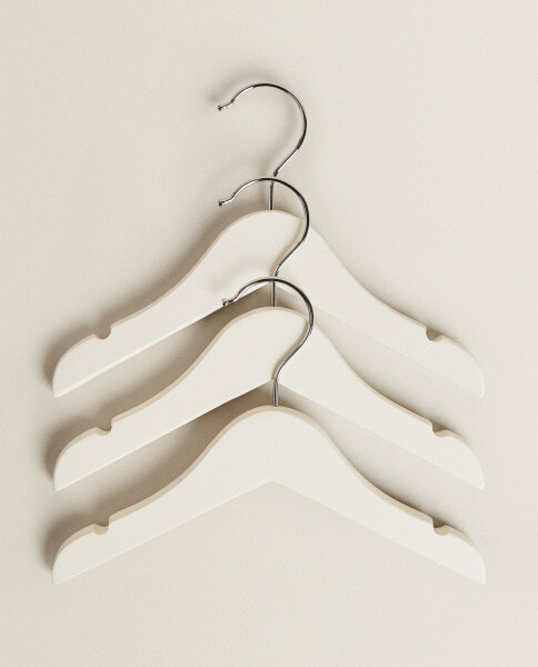 Pack of wooden baby hangers (pack of 3)