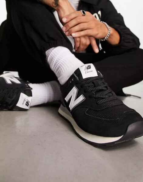 New Balance – 574 – Sneaker in Schwarz und Weiß