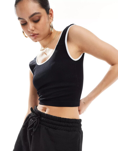 Stradivarius contrast piping detail tank top in black