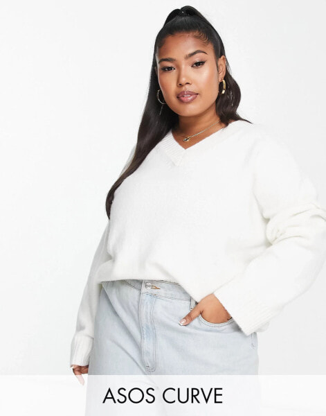 ASOS DESIGN Curve chunky v neck jumper in cream