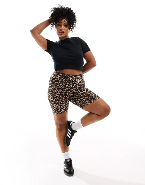 ASOS DESIGN Curve legging short in leopard print