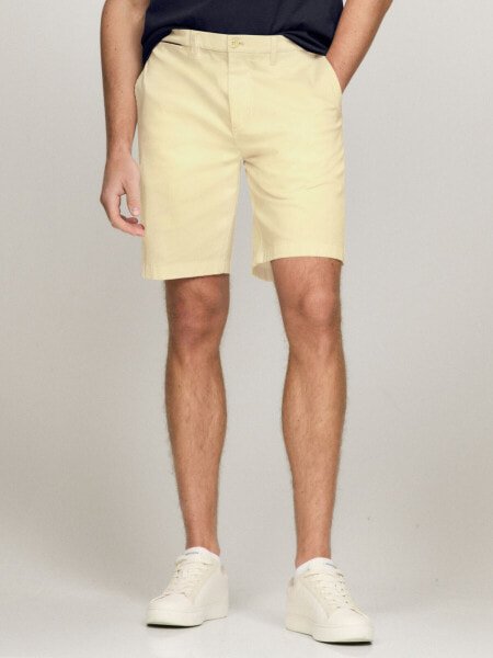 Straight Fit Twill 9" Chino Short