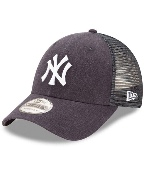 Men's Navy New York Yankees Trucker 9FORTY Adjustable Snapback Hat