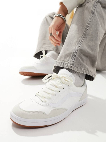 Vans Cruze Too trainers in off white suede